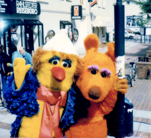 Max und seine beste Freundin Molly in Hamburg-Rahlstedt, Mai 1987.