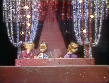Die zweite Show-Deko, 1980. Die zweite Show-Deko, 1980.